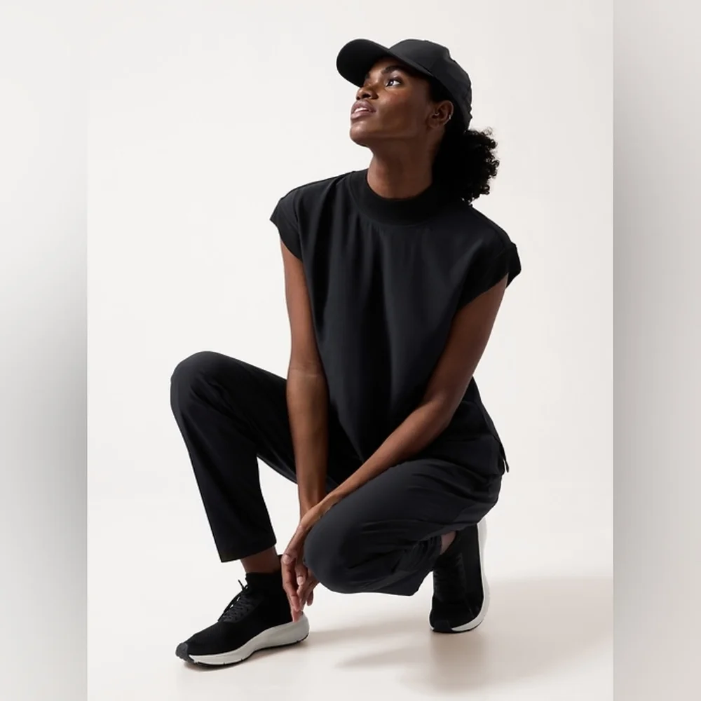 NWT Athleta Silk Hybrid Tee Black - Picture 1 of 10